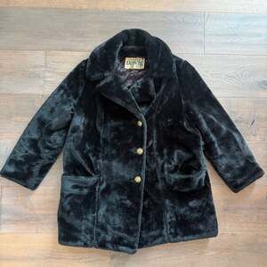 Vtg Davis of Boston The Great Fake Piles Black Faux Fur Coat w Gold Buttons